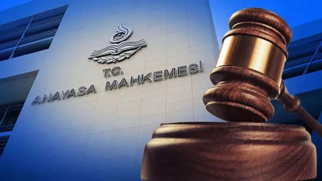 Ceza Usulünde On Beş Günlük Temyiz Süresinden Sonra Gerekçeli Karara Karşı Beyanda Bulunma Süresine İlişkin AYM Kararı